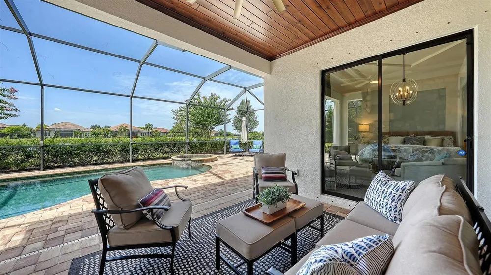 7005 WHITTLEBURY TRAIL Lakewood Ranch, FL 34202