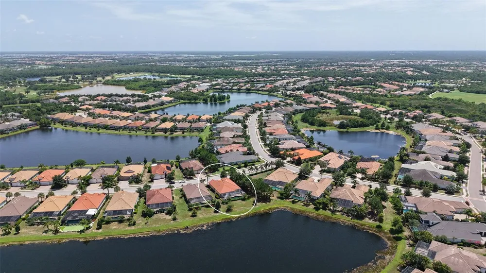 7005 WHITTLEBURY TRAIL Lakewood Ranch, FL 34202