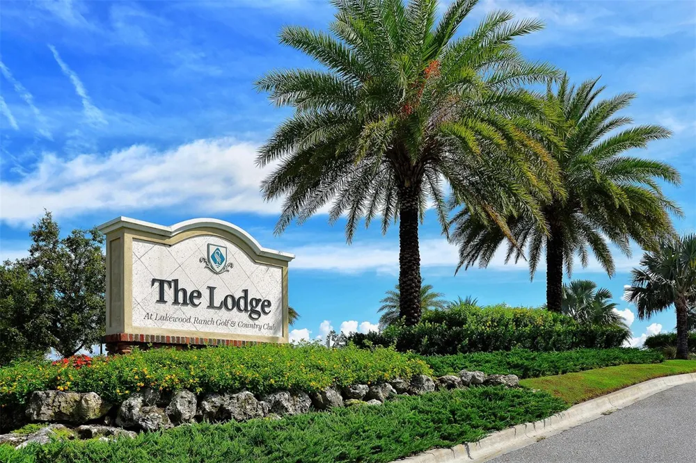 7005 WHITTLEBURY TRAIL Lakewood Ranch, FL 34202