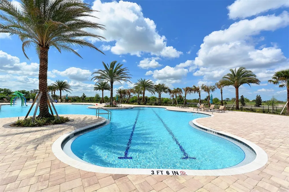 7005 WHITTLEBURY TRAIL Lakewood Ranch, FL 34202