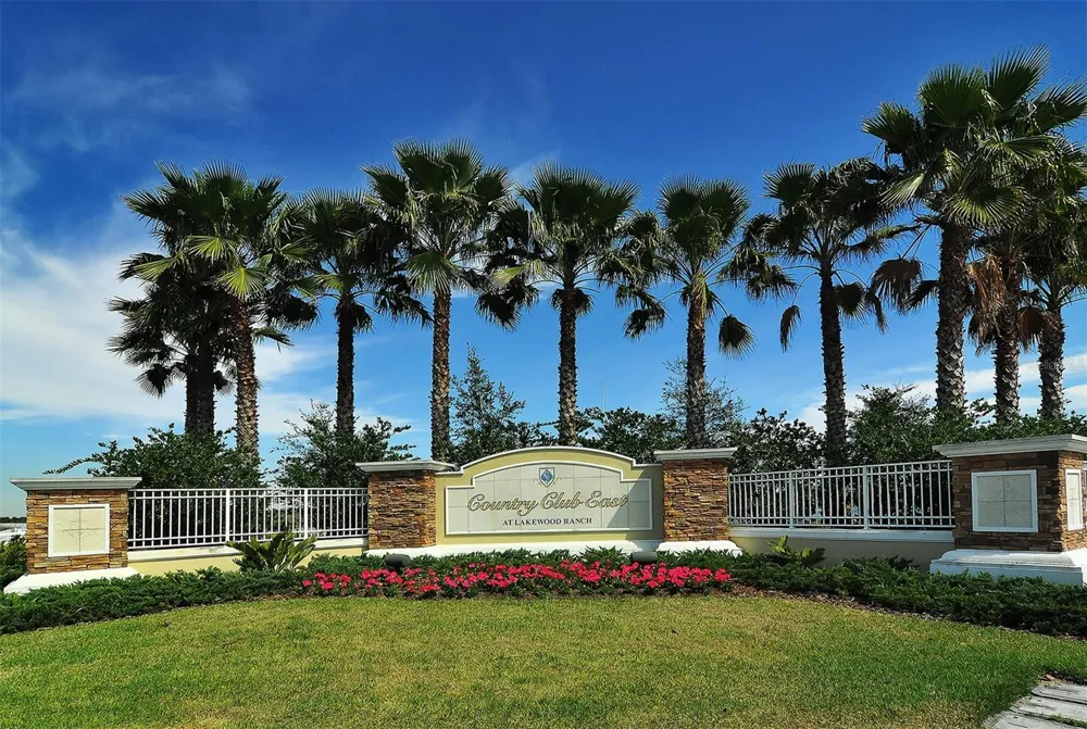 7005 WHITTLEBURY TRAIL Lakewood Ranch, FL 34202