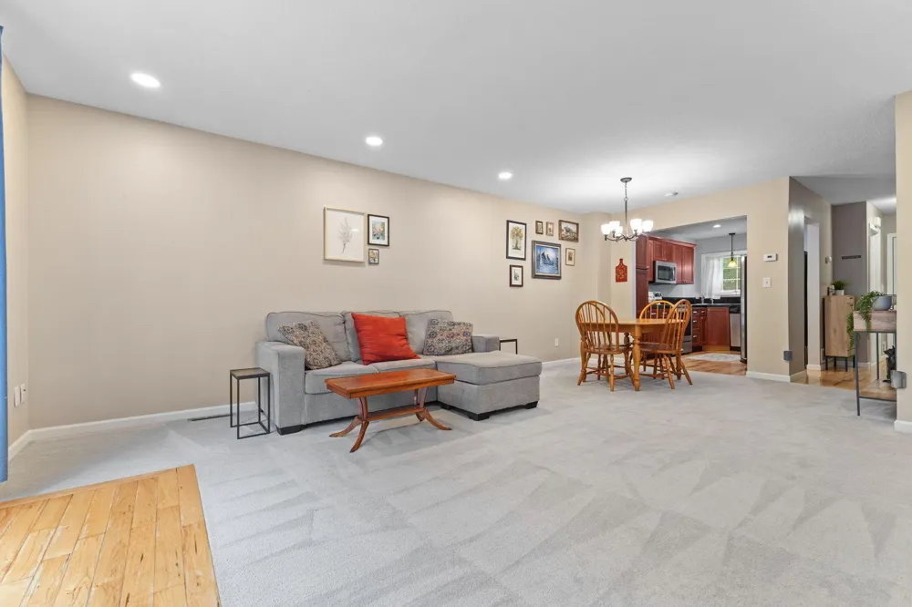 1860 Mcmenemy Street #K Maplewood, MN 55117