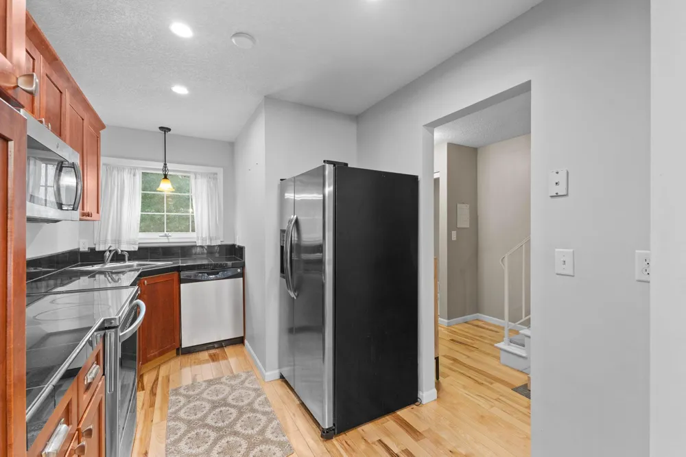 1860 Mcmenemy Street #K Maplewood, MN 55117
