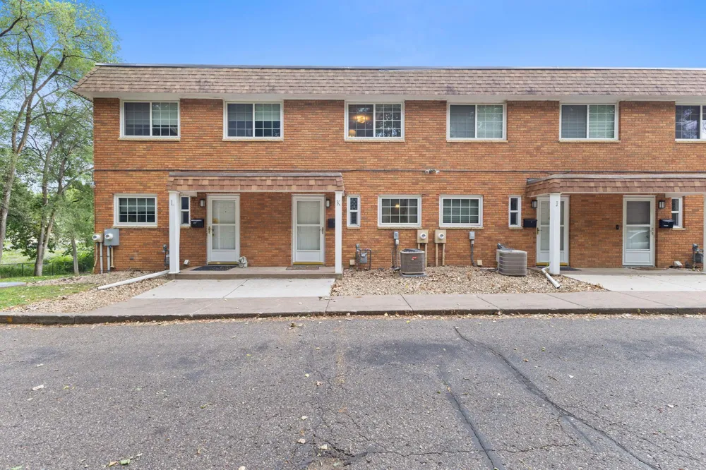 1860 Mcmenemy Street #K Maplewood, MN 55117