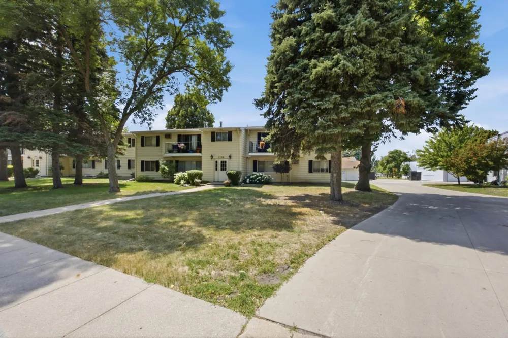 3306 2nd Street #D30 Fargo, ND 58102