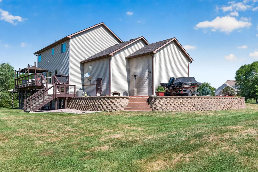 5524 188th Avenue NE Wyoming, MN 55092