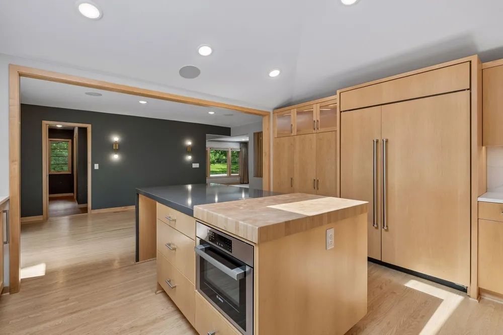 6216 Maloney Avenue Edina, MN 55343