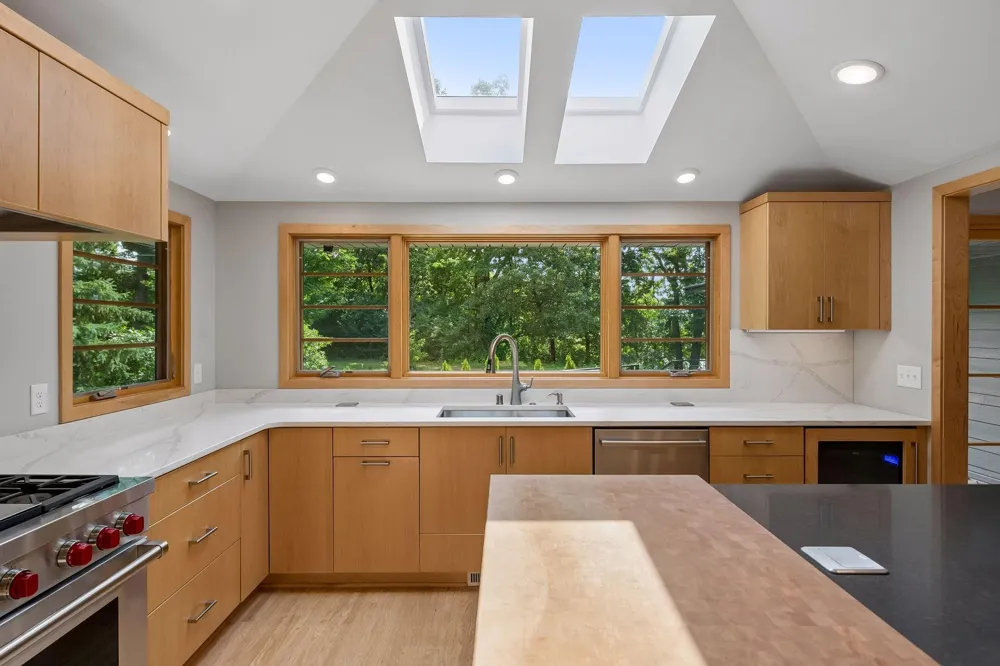 6216 Maloney Avenue Edina, MN 55343