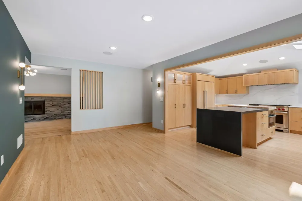 6216 Maloney Avenue Edina, MN 55343