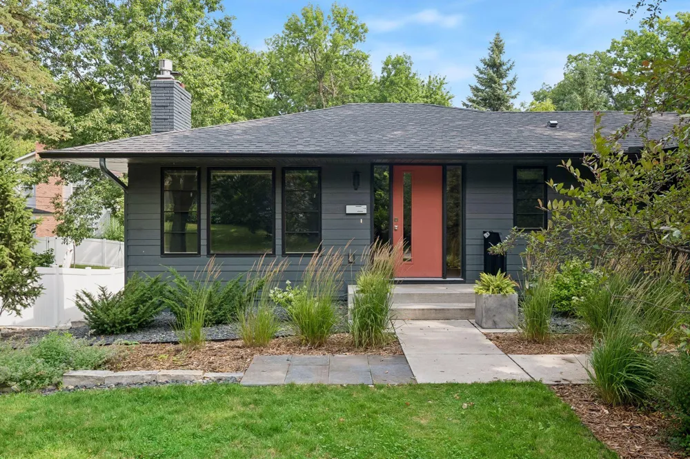 6216 Maloney Avenue Edina, MN 55343