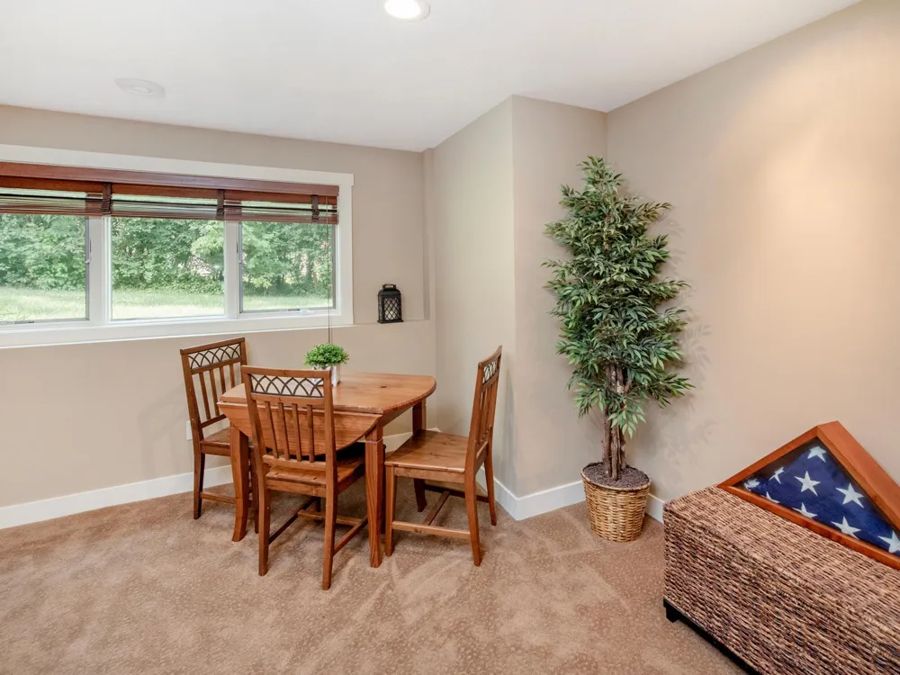 2621 Cardinal Court North Saint Paul, MN 55109