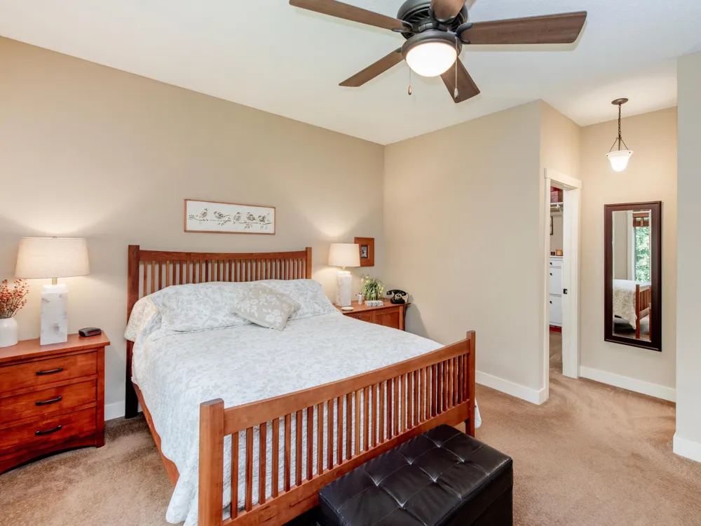 2621 Cardinal Court North Saint Paul, MN 55109