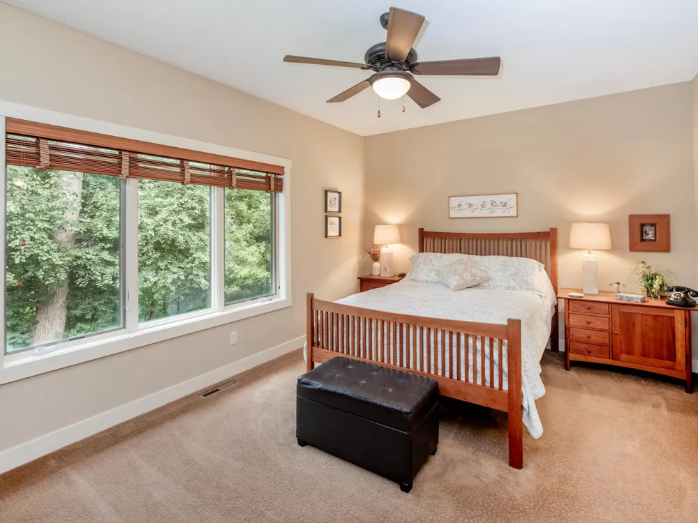 2621 Cardinal Court North Saint Paul, MN 55109