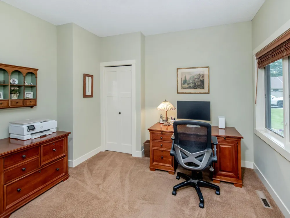 2621 Cardinal Court North Saint Paul, MN 55109
