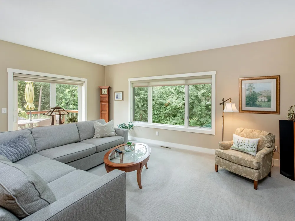 2621 Cardinal Court North Saint Paul, MN 55109