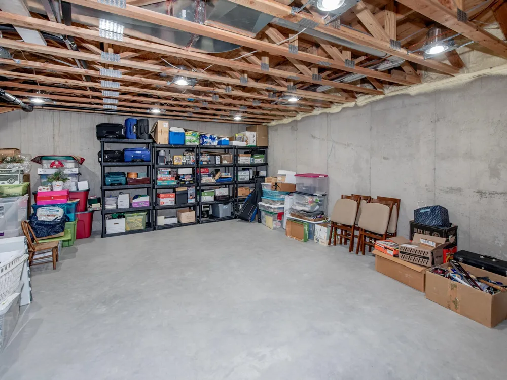 2621 Cardinal Court North Saint Paul, MN 55109