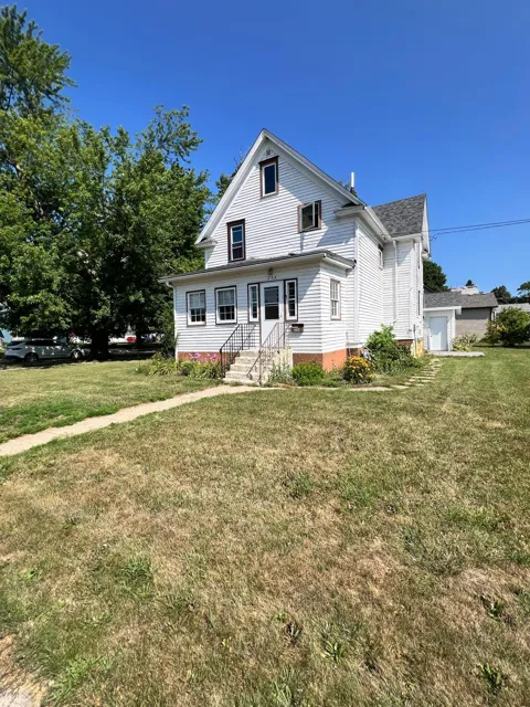 304 E 4th Street