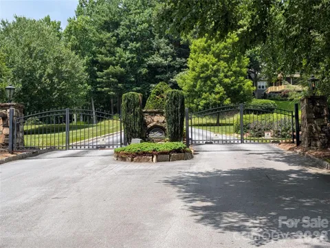 115 Ivywood Lane