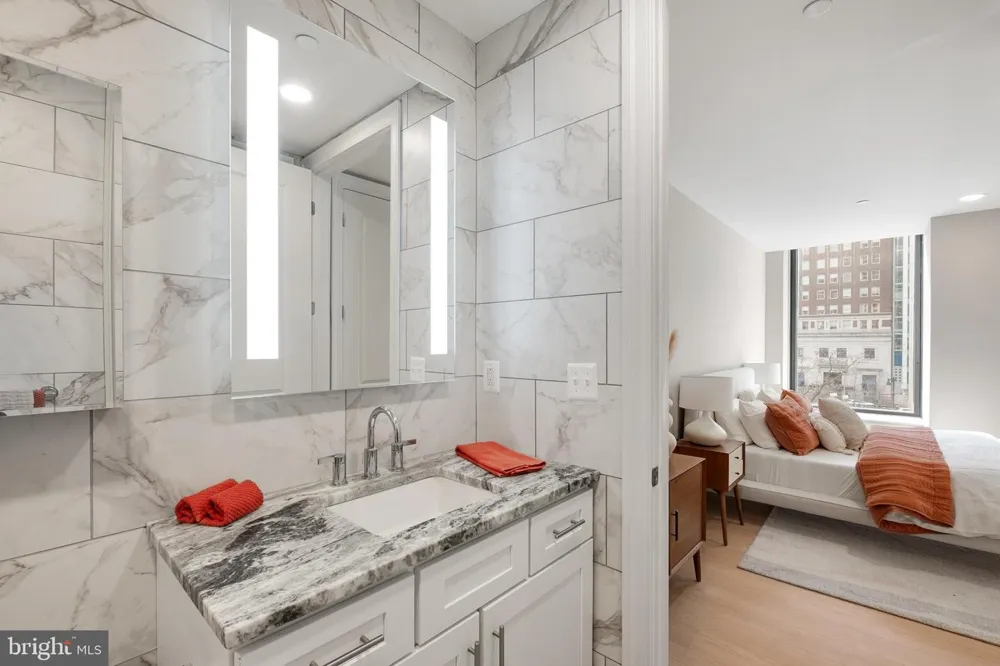 1601 CHERRY STREET #723 Philadelphia, PA 19102