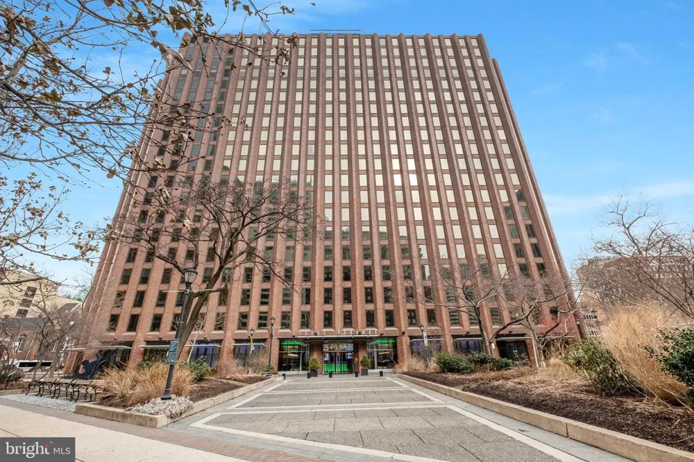 1601 CHERRY STREET #723 Philadelphia, PA 19102