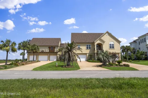 1332 Poki Place