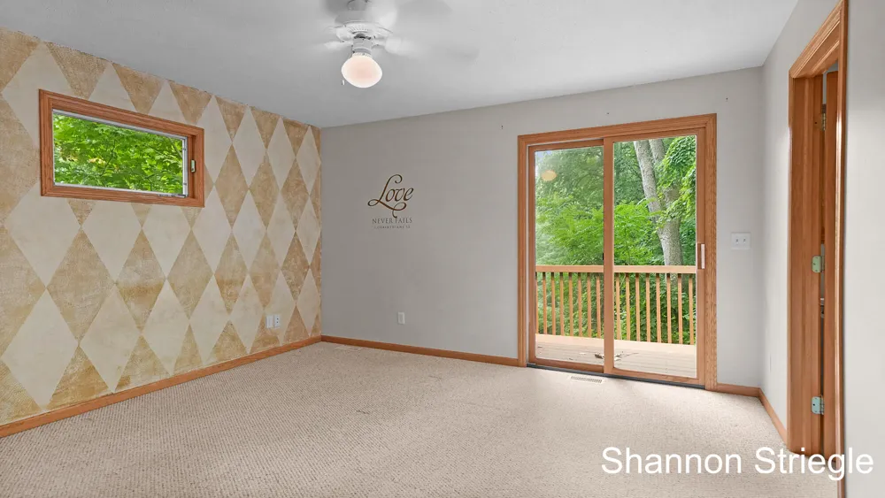 4864 Westshire Drive NW Comstock Park, MI 49321