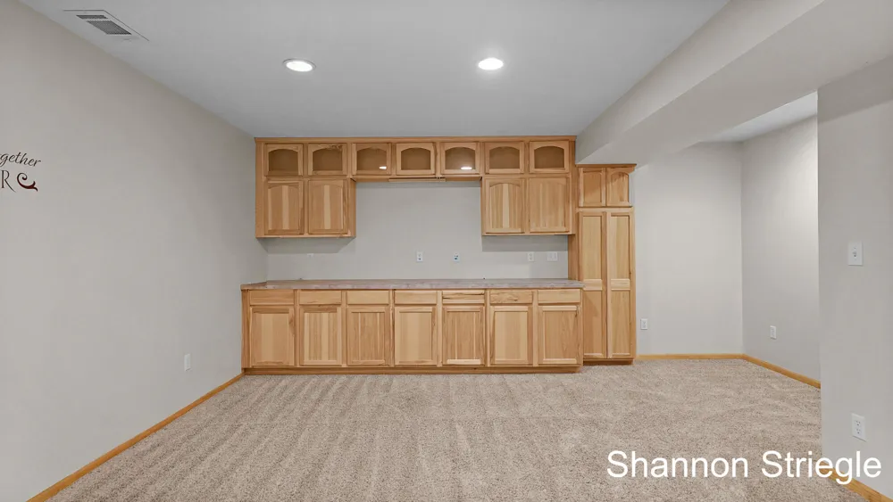 4864 Westshire Drive NW Comstock Park, MI 49321