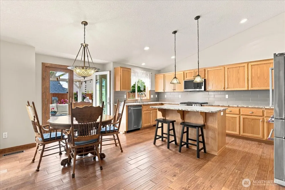 504 Lark Drive Ridgefield, WA 98642