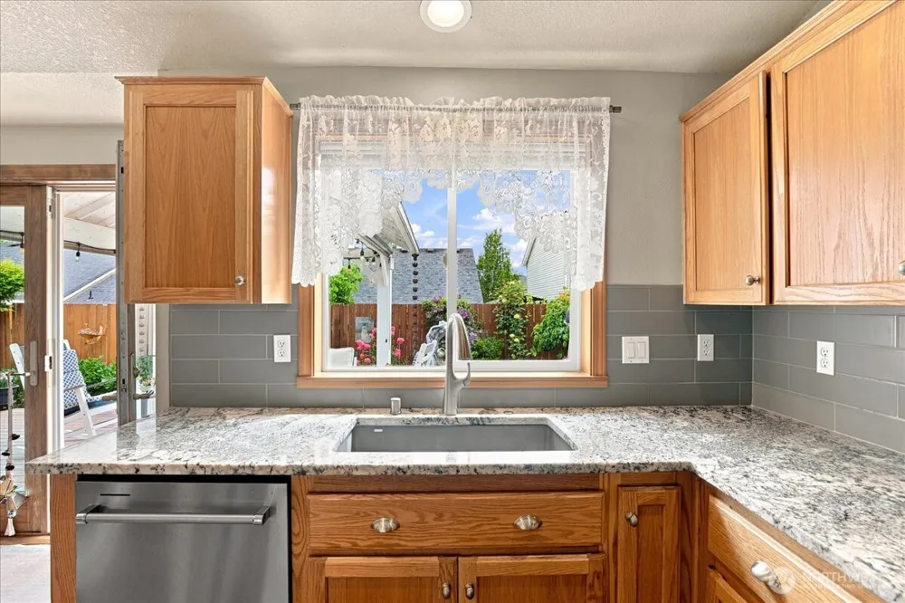 504 Lark Drive Ridgefield, WA 98642