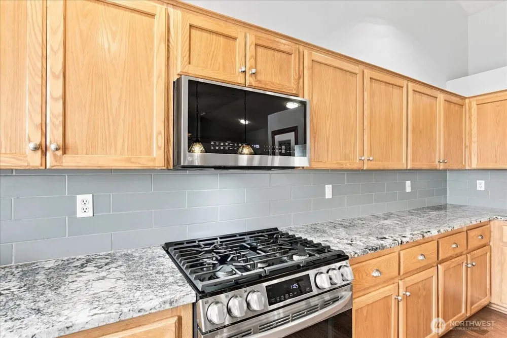504 Lark Drive Ridgefield, WA 98642