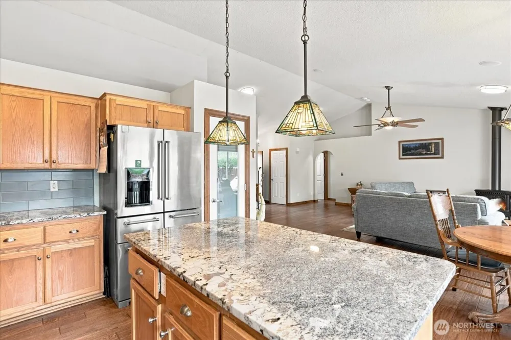 504 Lark Drive Ridgefield, WA 98642