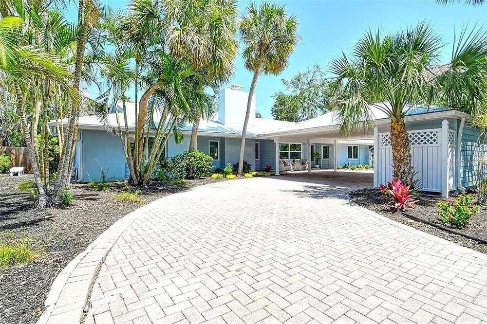 4852 FEATHERBED LANE Sarasota, FL 34242