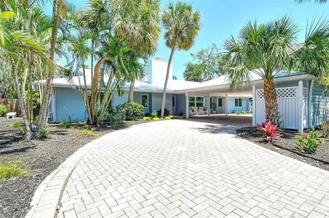 4852 FEATHERBED LANE