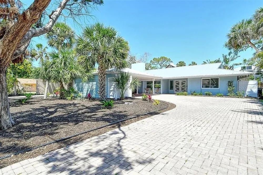4852 FEATHERBED LANE Sarasota, FL 34242