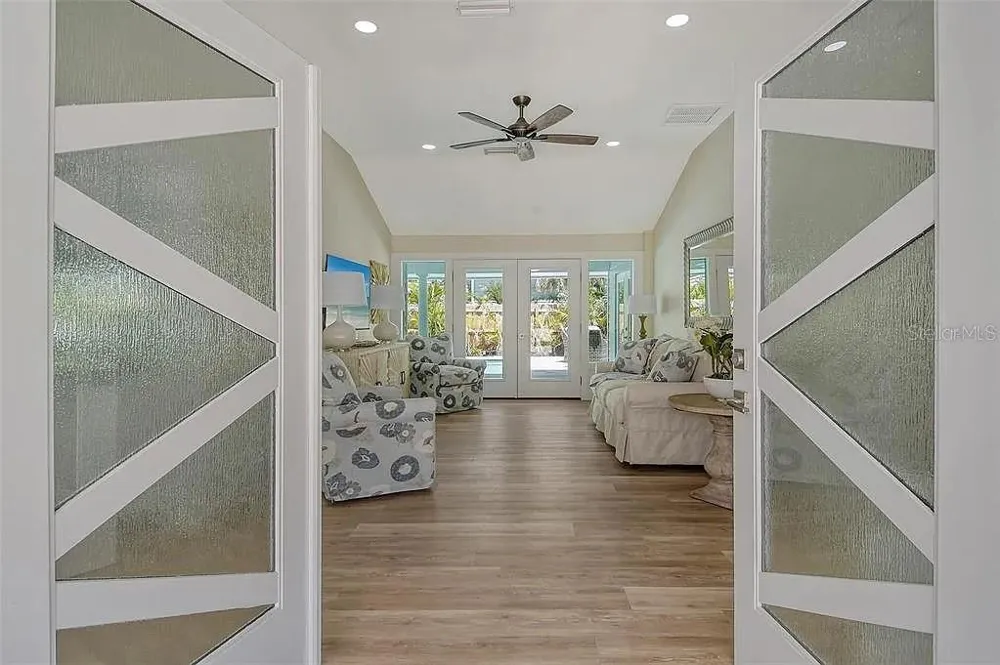 4852 FEATHERBED LANE Sarasota, FL 34242