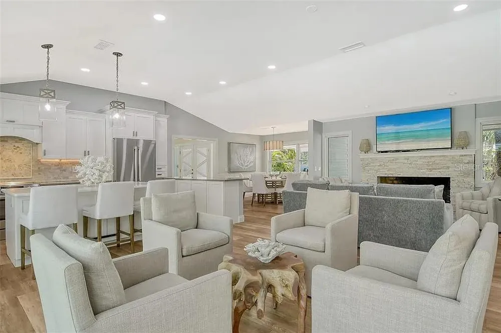 4852 FEATHERBED LANE Sarasota, FL 34242