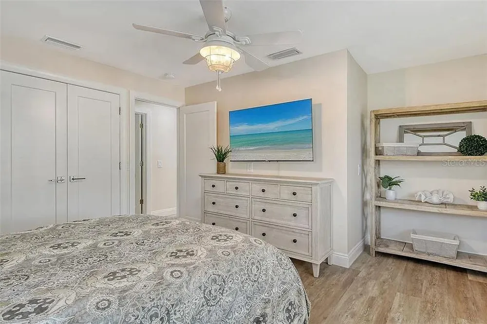 4852 FEATHERBED LANE Sarasota, FL 34242