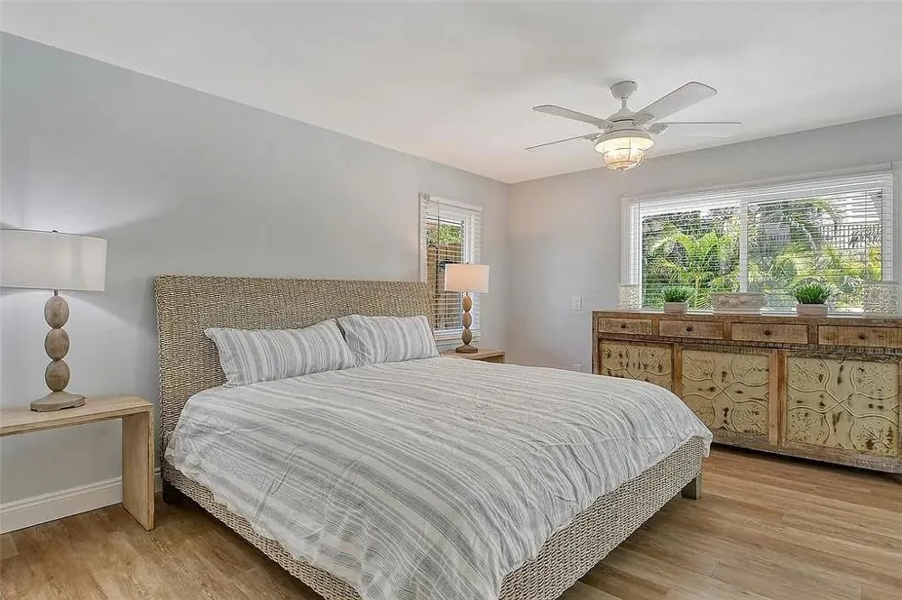 4852 FEATHERBED LANE Sarasota, FL 34242