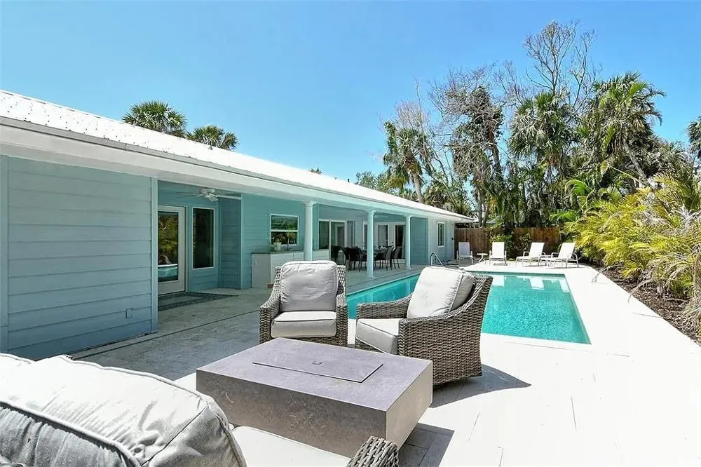 4852 FEATHERBED LANE Sarasota, FL 34242