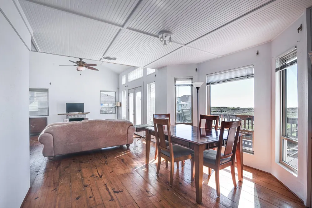 140 Ocean View Drive Crystal Beach, TX 77650