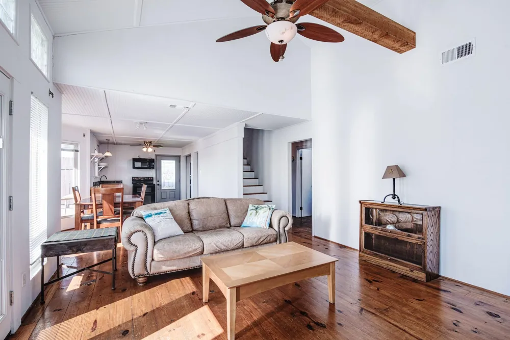 140 Ocean View Drive Crystal Beach, TX 77650