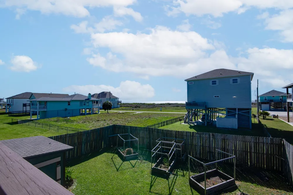140 Ocean View Drive Crystal Beach, TX 77650