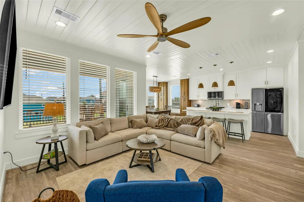 2200 Crab Street Crystal Beach, TX 77650