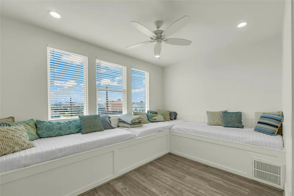 2200 Crab Street Crystal Beach, TX 77650