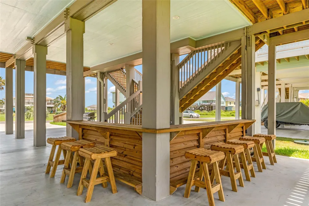 2200 Crab Street Crystal Beach, TX 77650