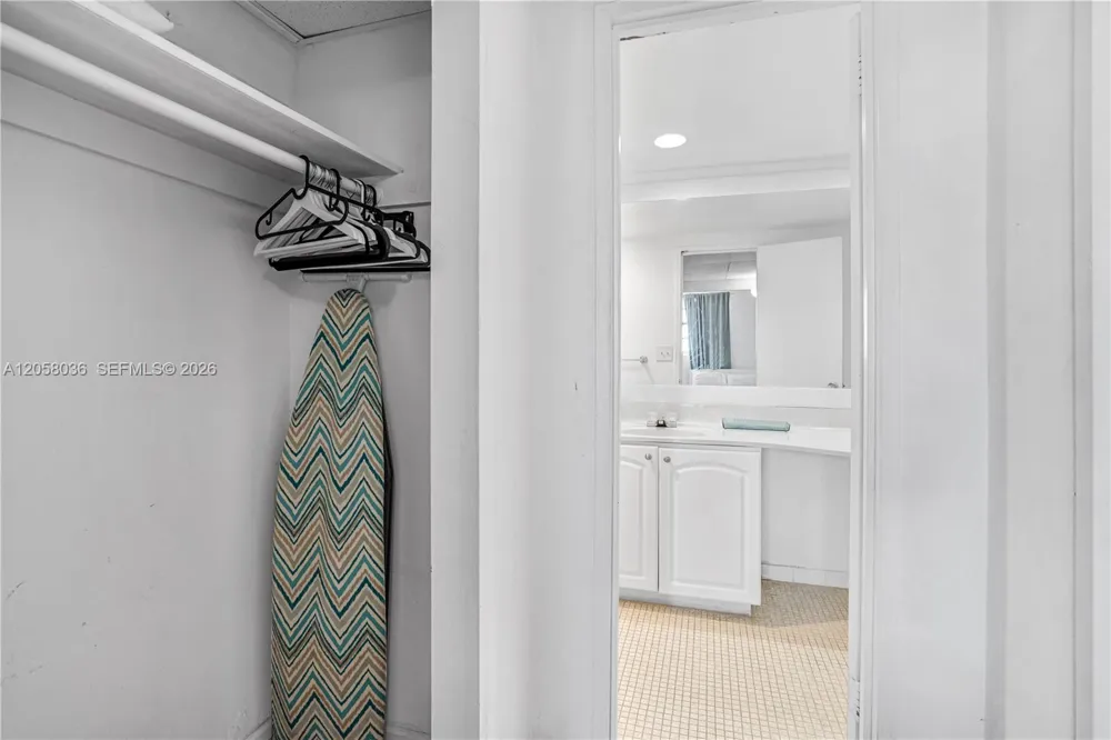 4001 S Ocean Dr #16E Hollywood, FL 33019