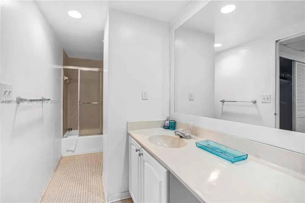 4001 S Ocean Dr #16E Hollywood, FL 33019