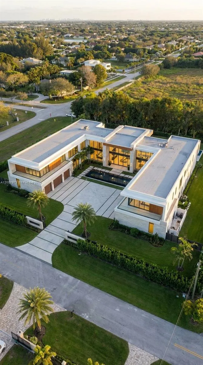 Stirling Rd Southwest Ranches, FL 33331