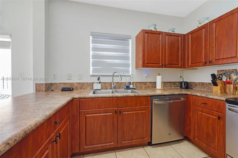 8897 SW 225th St Cutler Bay, FL 33190