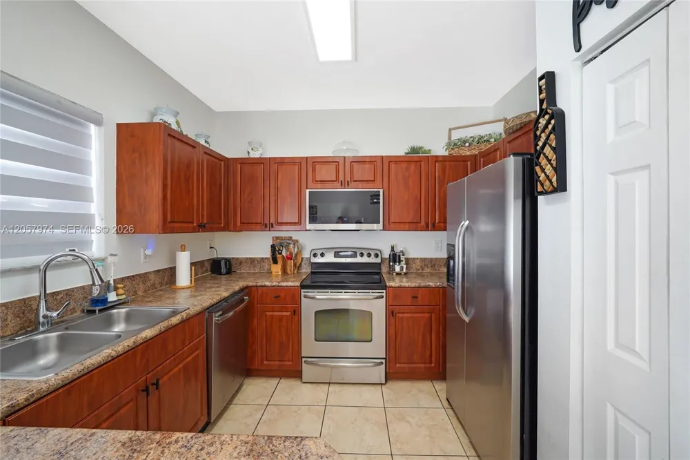 8897 SW 225th St Cutler Bay, FL 33190